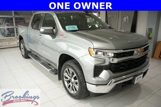 2025 Chevrolet Silverado 1500 LT's photo