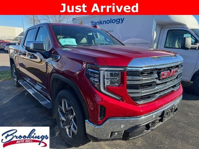 2024 GMC Sierra 1500 SLT's photo