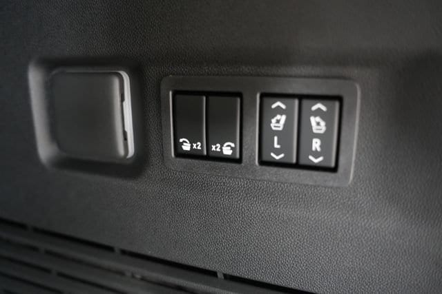 2026 Chevrolet Suburban Premier - Photo 10