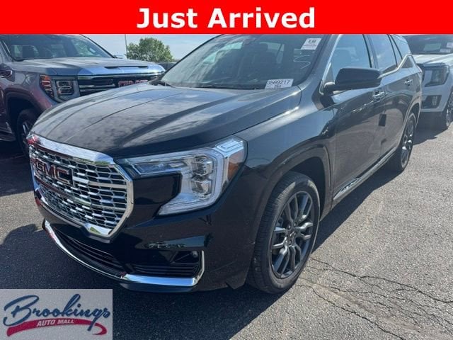 2023 GMC Terrain Denali AWD's photo