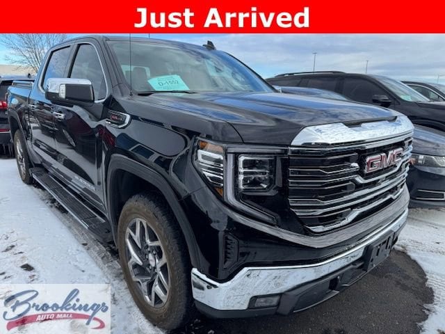 2025 GMC Sierra SLT's photo