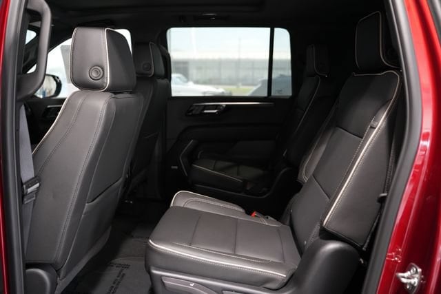2026 Chevrolet Suburban Premier - Photo 17