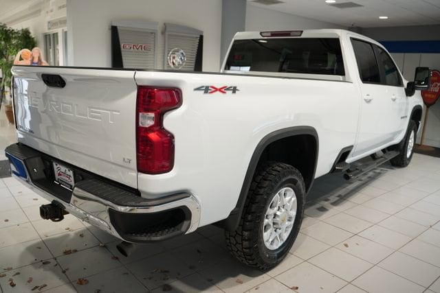 2022 Chevrolet Silverado 3500HD LT - Photo 7