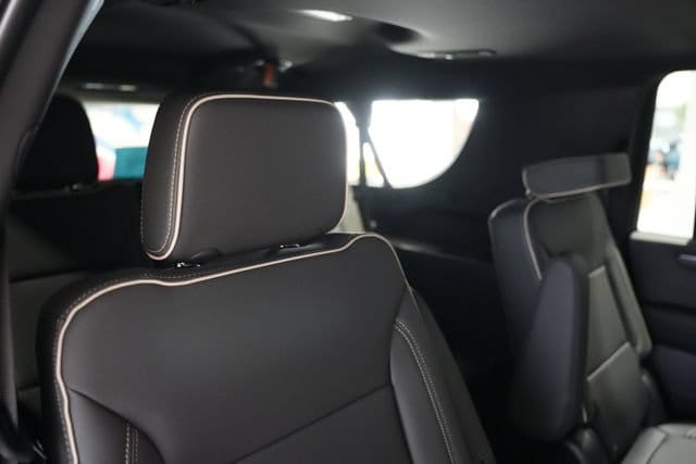 2026 Chevrolet Suburban Premier - Photo 20