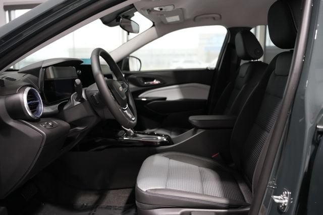 2026 Chevrolet Trax LT - Photo 13