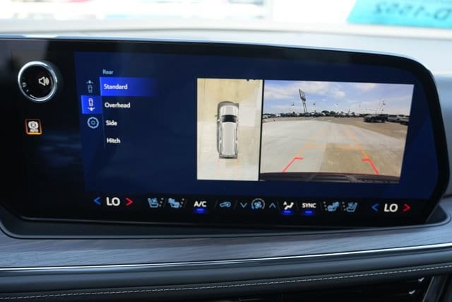 2026 Chevrolet Suburban Premier - Photo 25