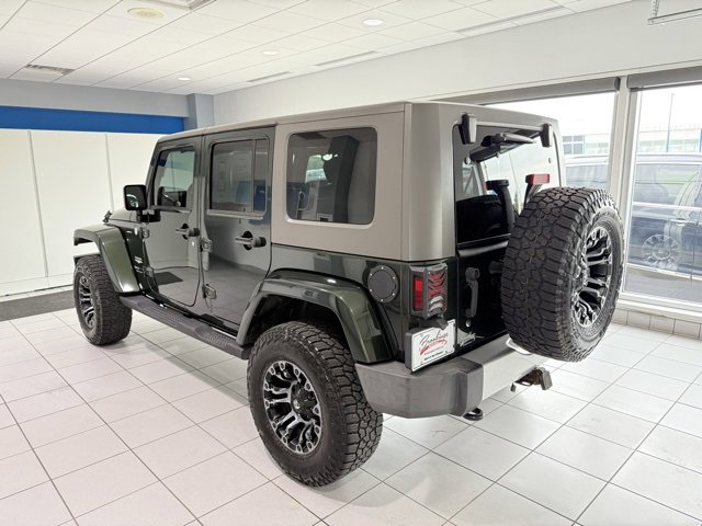2010 Jeep Wrangler Unlimited Sahara photo 4