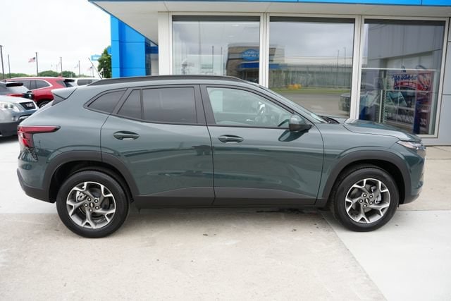 2026 Chevrolet Trax LT - Photo 30