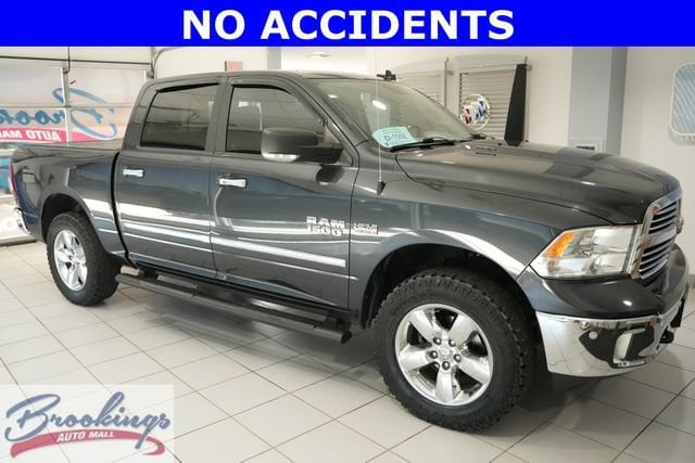 2017 RAM 1500 Big Horn 4x4 Crew Cab 5'7's photo