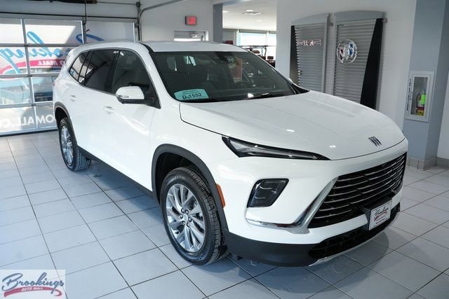 2026 Buick Enclave Preferred's photo