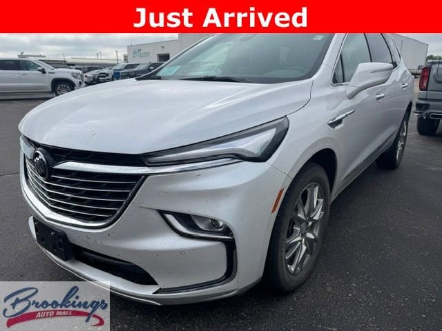 2022 Buick Enclave Essence AWD's photo