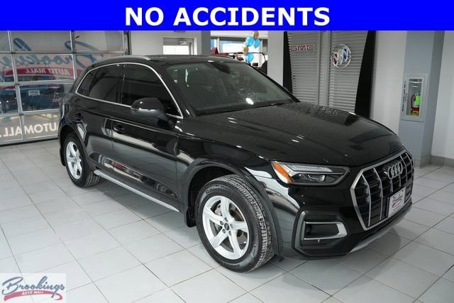 2023 Audi Q5 Premium's photo