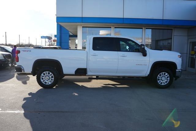 2022 Chevrolet Silverado 3500HD LT - Photo 32