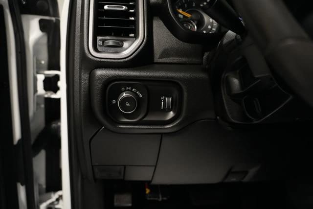 2021 RAM Ram 3500 Pickup Tradesman - Photo 12