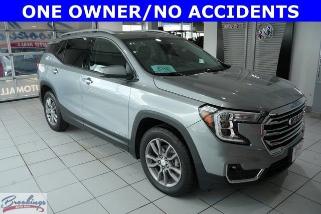 2023 GMC Terrain SLT's photo