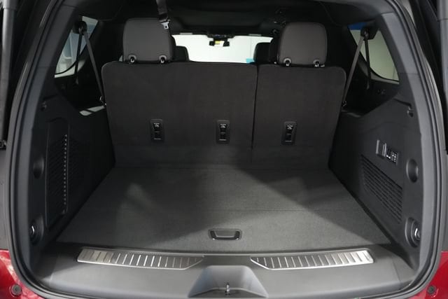2026 Chevrolet Suburban Premier - Photo 9