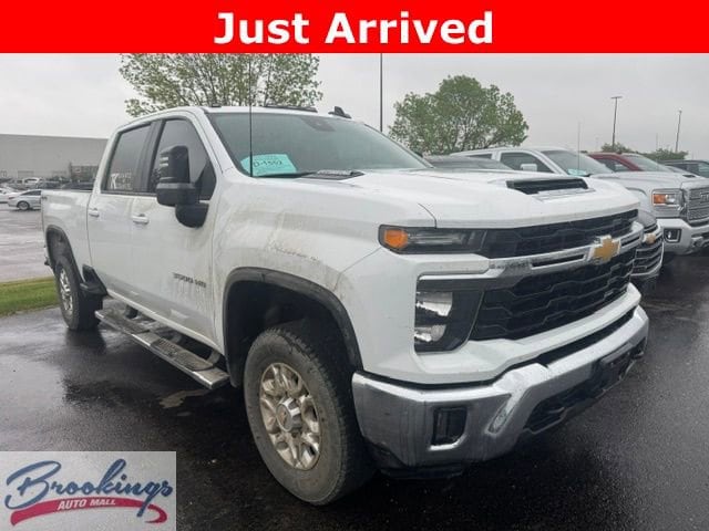 2024 Chevrolet Silverado HD LT 4WD Crew Cab Standard Box SRW's photo