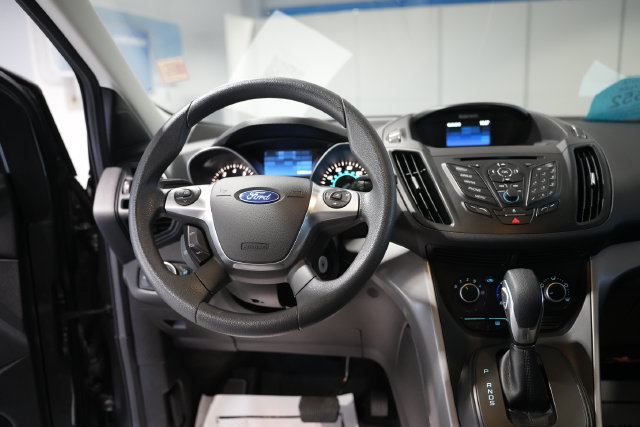 Used 2015 Ford Escape SE with VIN 1FMCU9GX4FUB62753 for sale in Brookings, SD