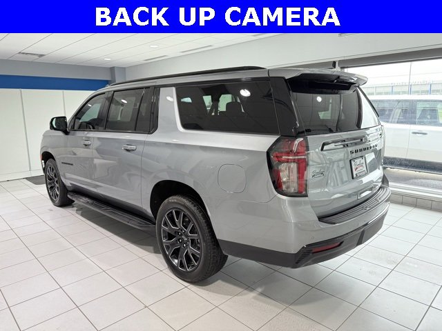 2024 Chevrolet Suburban RST photo 3