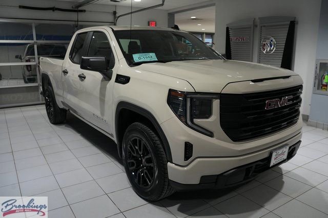 2026 GMC Sierra 1500 Pro's photo