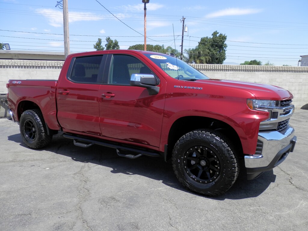 Used 2021 Chevrolet Silverado 1500 LT (4WD) (3 INCH LEVELING KIT) Truck Crew Cab
