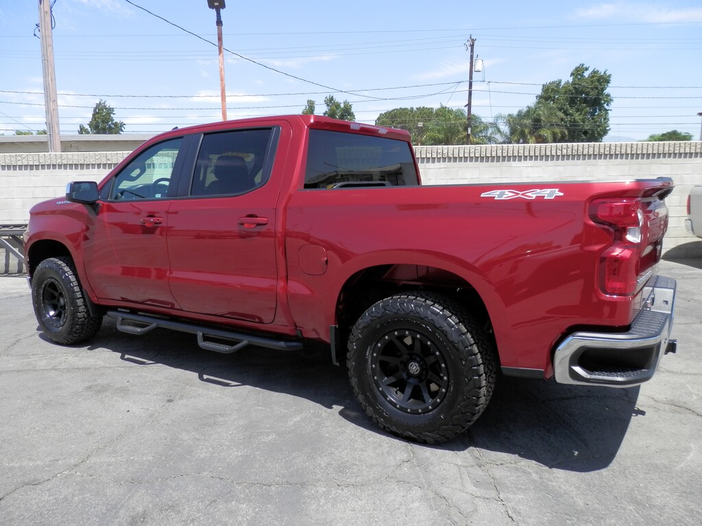 Used 2021 Chevrolet Silverado 1500 LT (4WD) (3 INCH LEVELING KIT) Truck Crew Cab