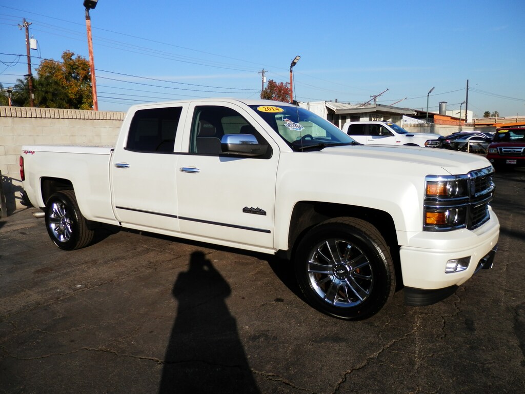 Used 2014 Chevrolet Silverado 1500 High Country (6.2LITER) (4WD) Truck Crew Cab