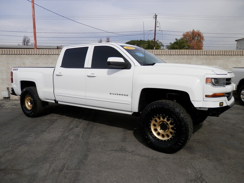 Used 2018 Chevrolet Silverado 1500 Z71 LT (CUSTOM 4 INCH FOX LIFT) Truck Crew Cab