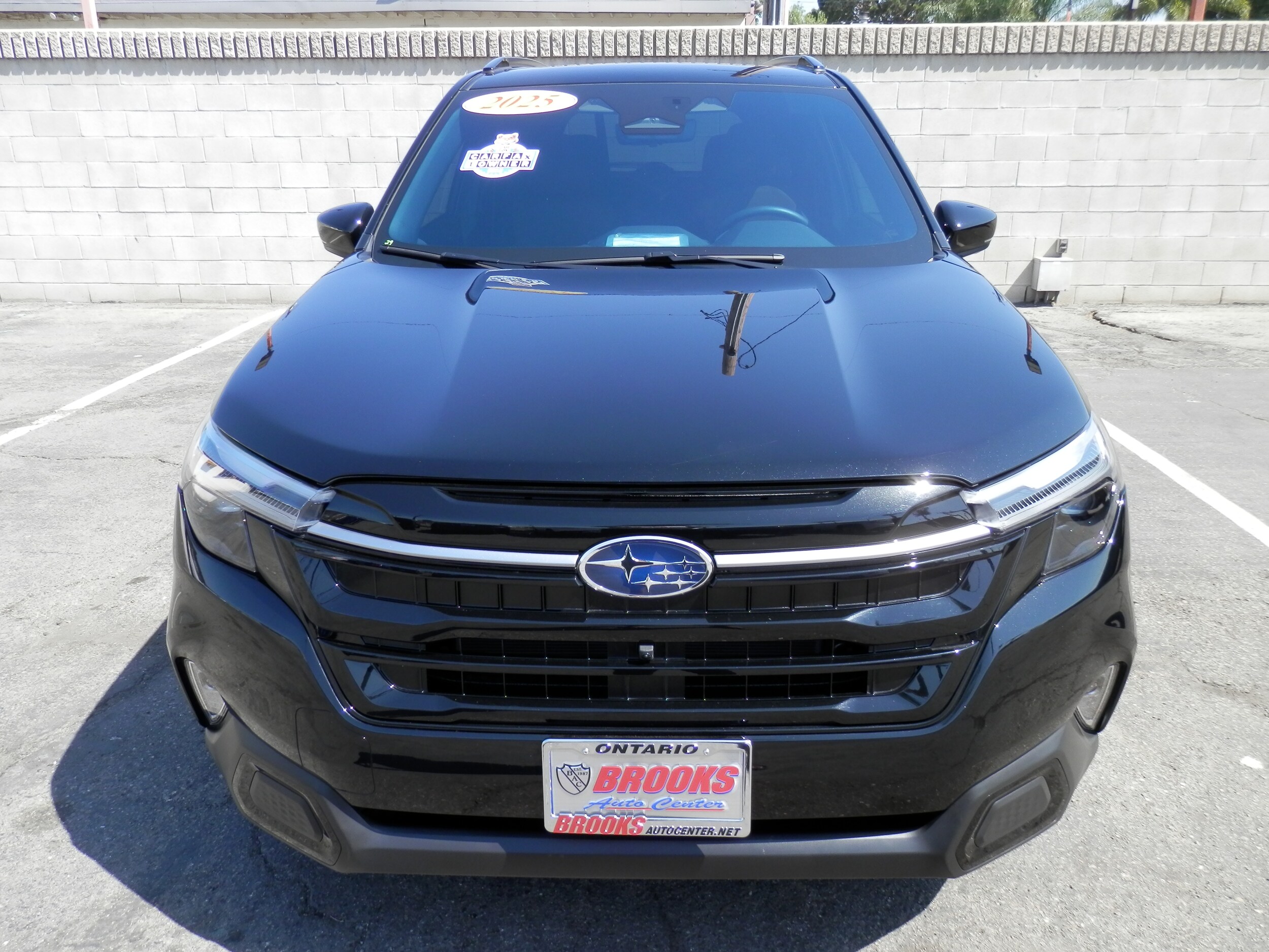 2025 Subaru Forester Touring photo 3