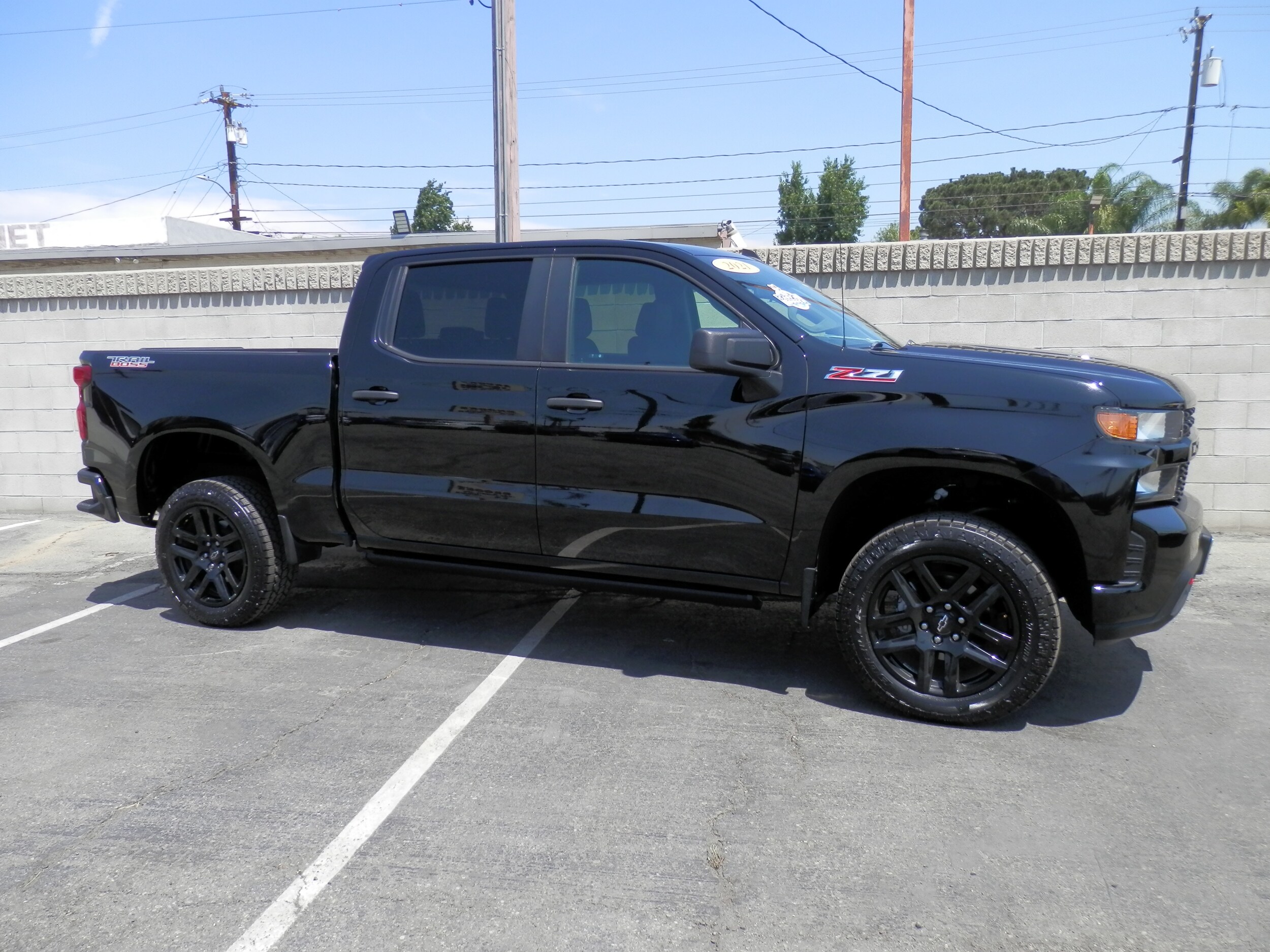 2021 Chevrolet Silverado 1500 Custom Trail Boss photo 3