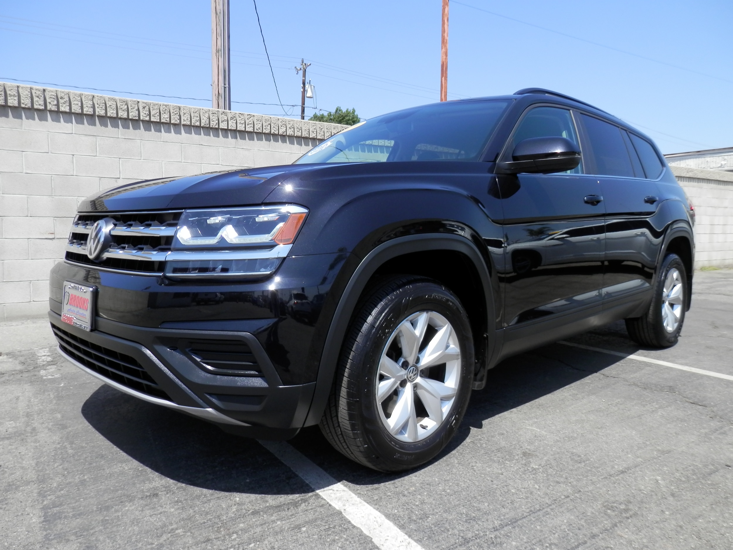 2020 Volkswagen Atlas S's photo