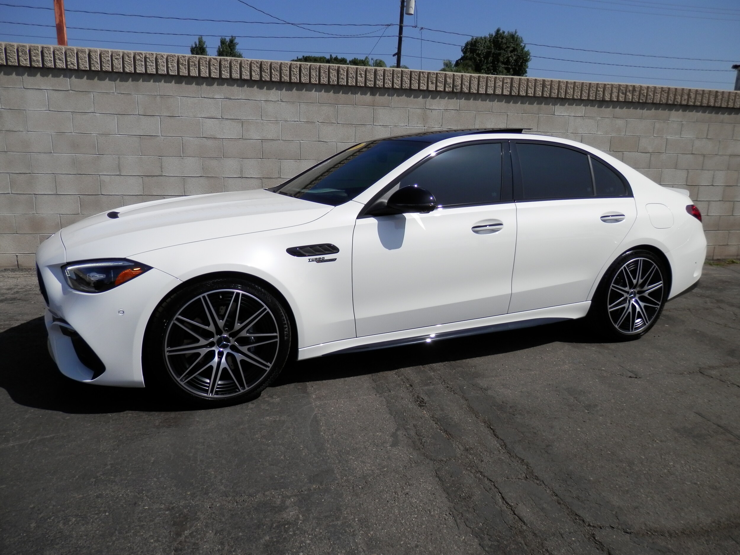 2024 Mercedes Benz C AMG 63 photo 2