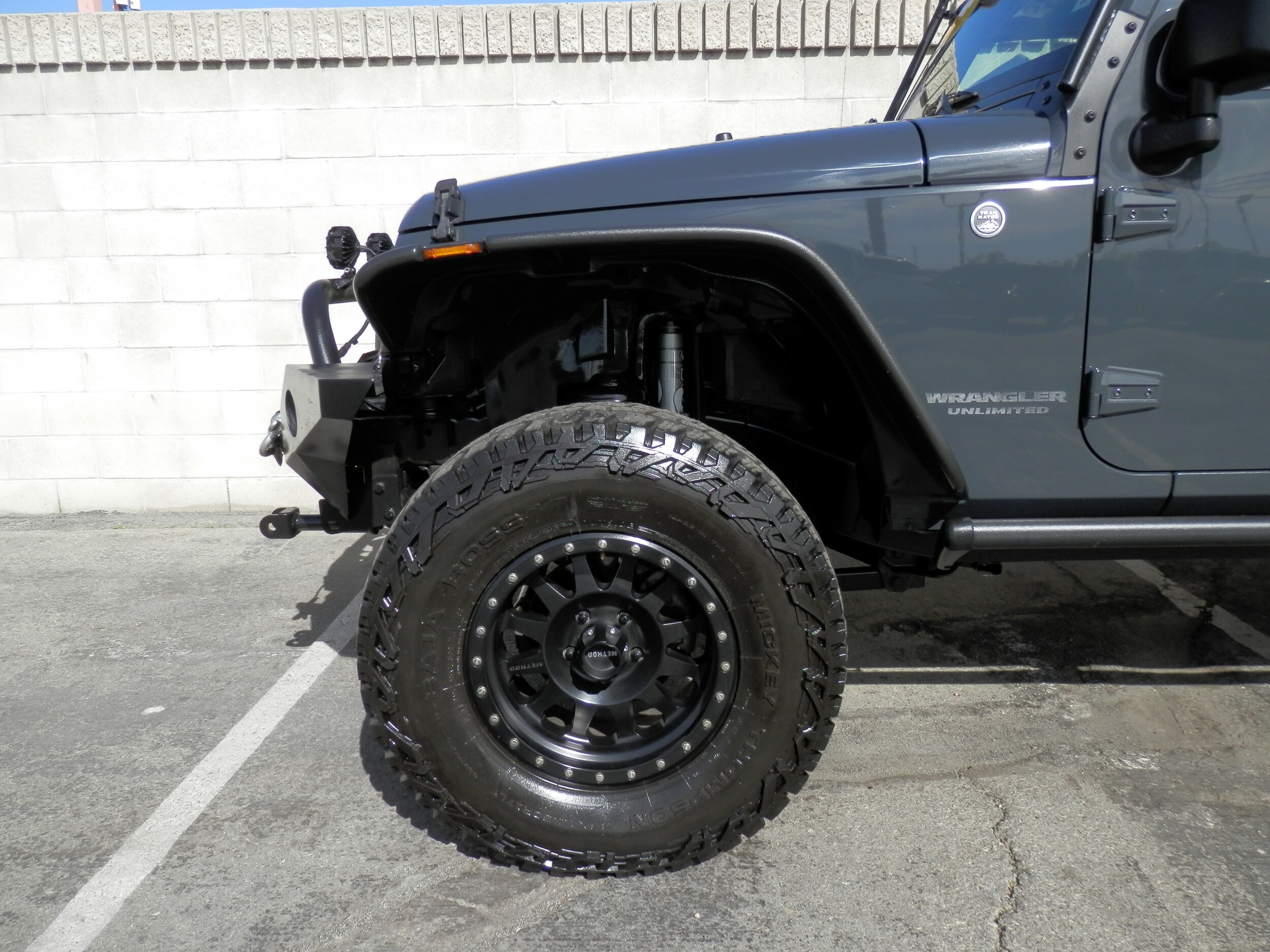 2017 Jeep Wrangler Unlimited Rubicon photo 2