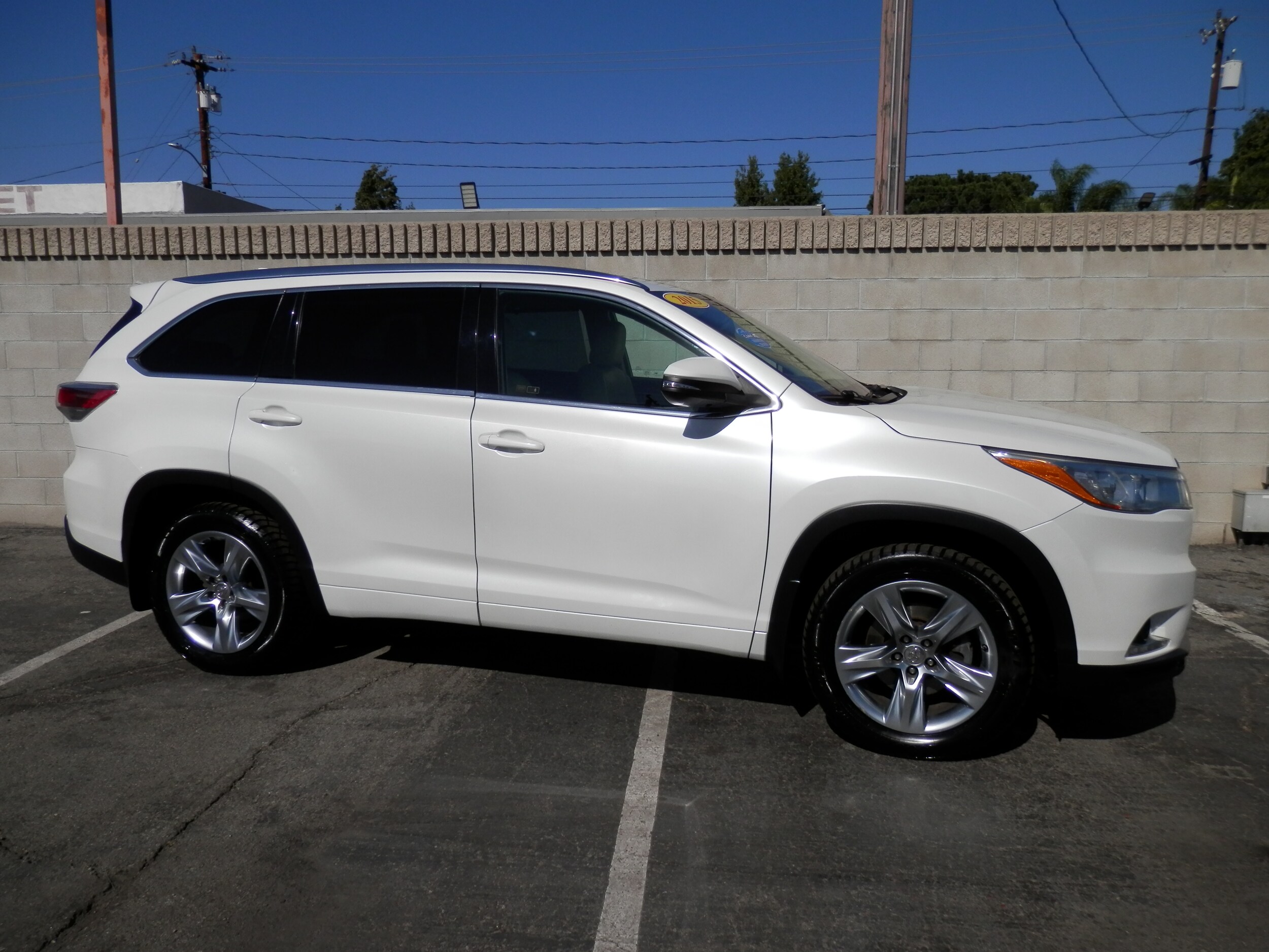 2015 Toyota Highlander Limited photo 2