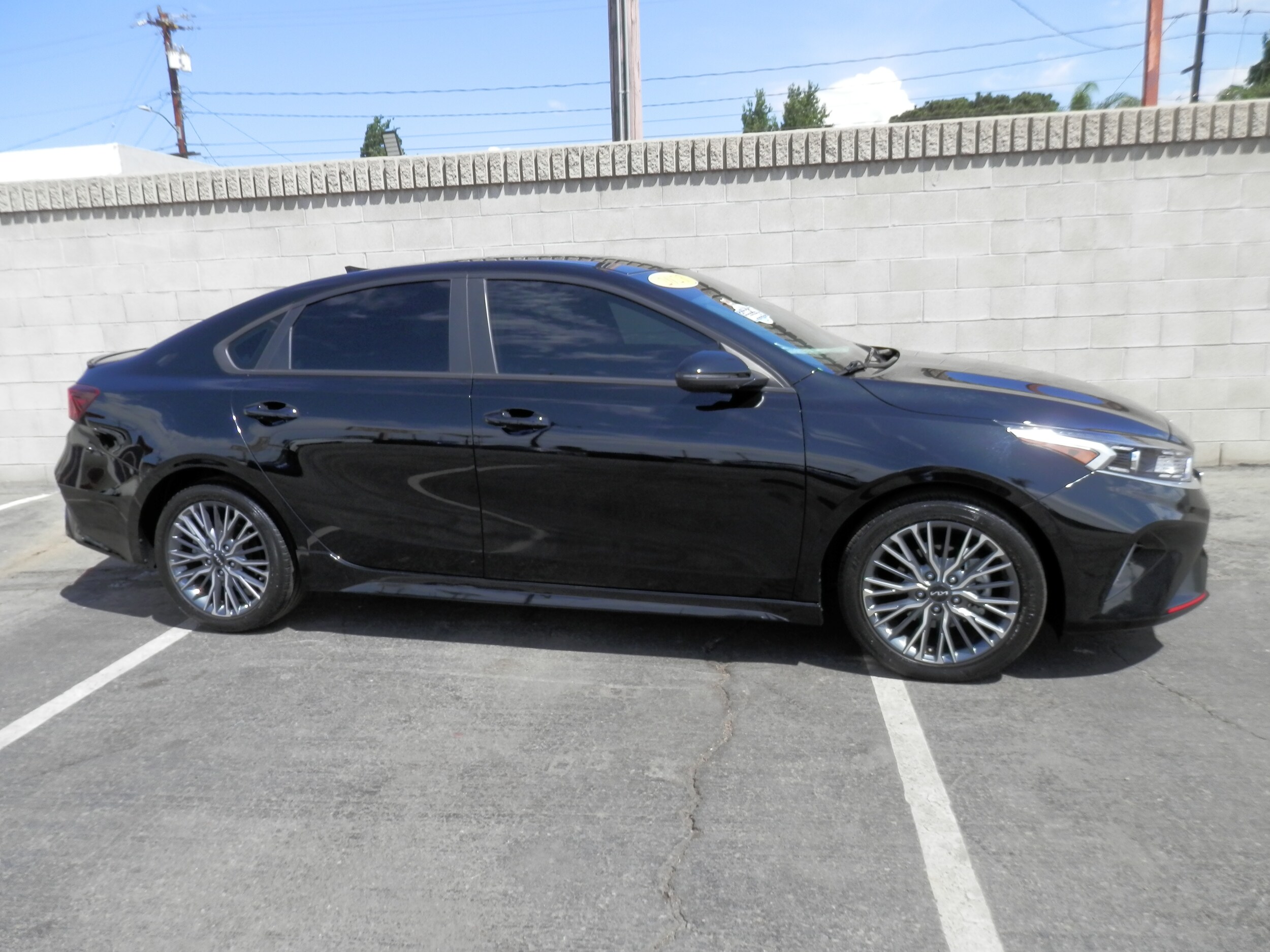 2023 Kia Forte GT-Line photo 3