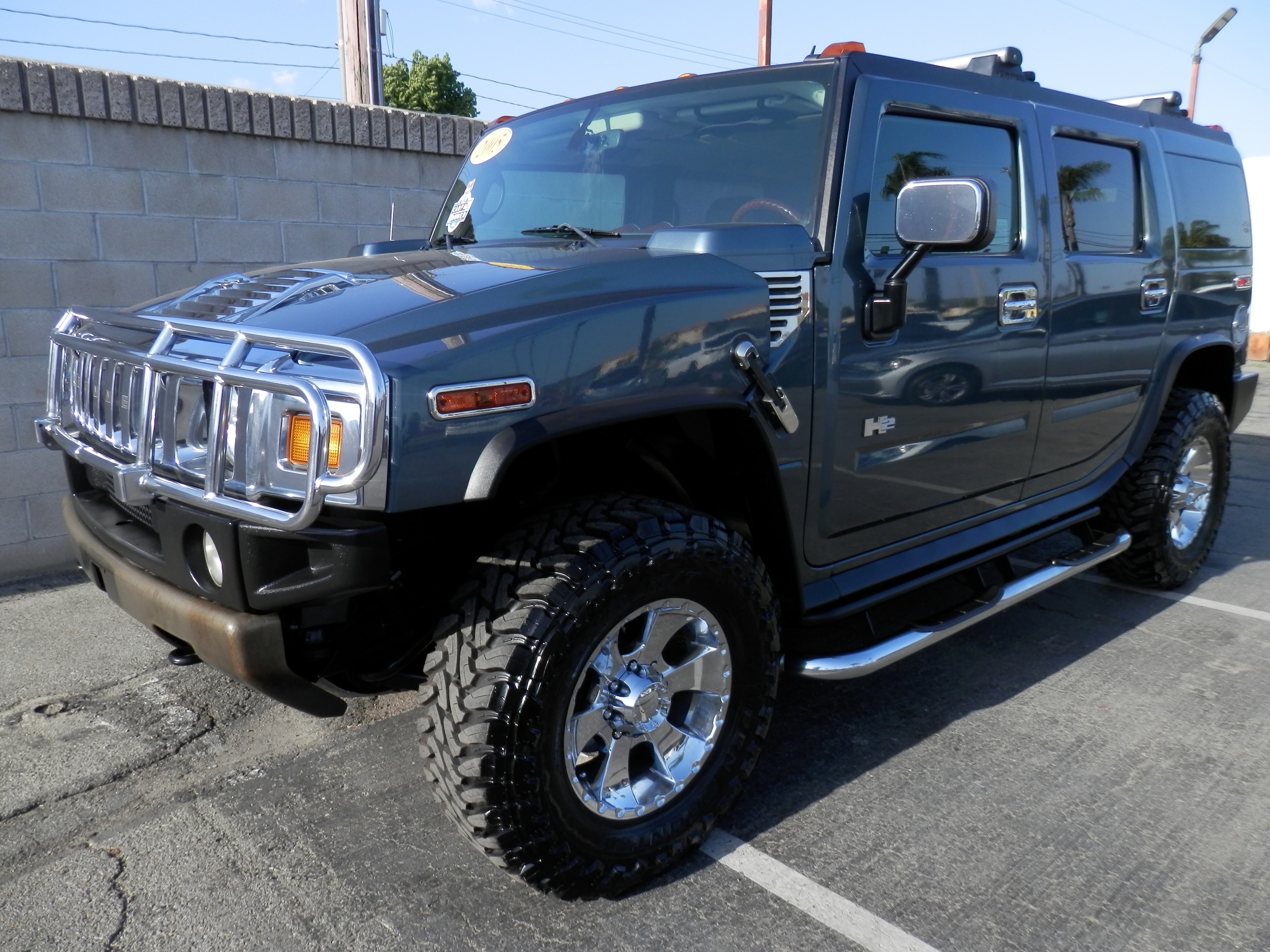 2005 Hummer H2 SUV's photo