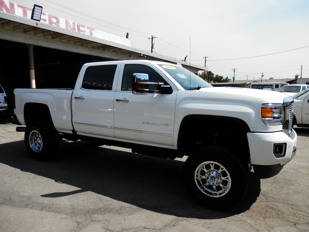 Used 2016 GMC Sierra 2500HD Denali 6.6 Turbo Diesel 4WD (Lifted) Truck Crew Cab