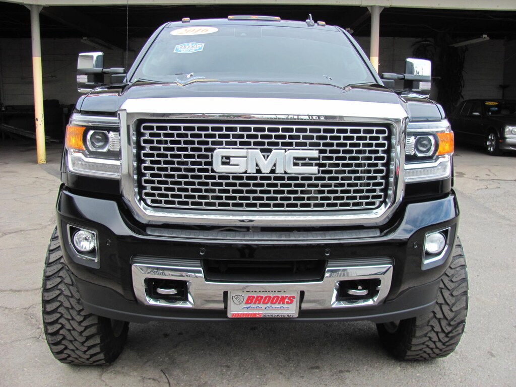 Used 2016 GMC Sierra 2500HD Denali 6.6 Turbo Diesel 4WD (Lifted) Truck Crew Cab