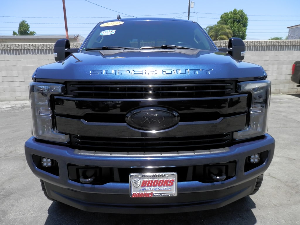 Used 2019 Ford F-250 Lariat (6.7 TURBO DIESEL 4WD) (4 INCH FOX LIFT) Truck Crew Cab