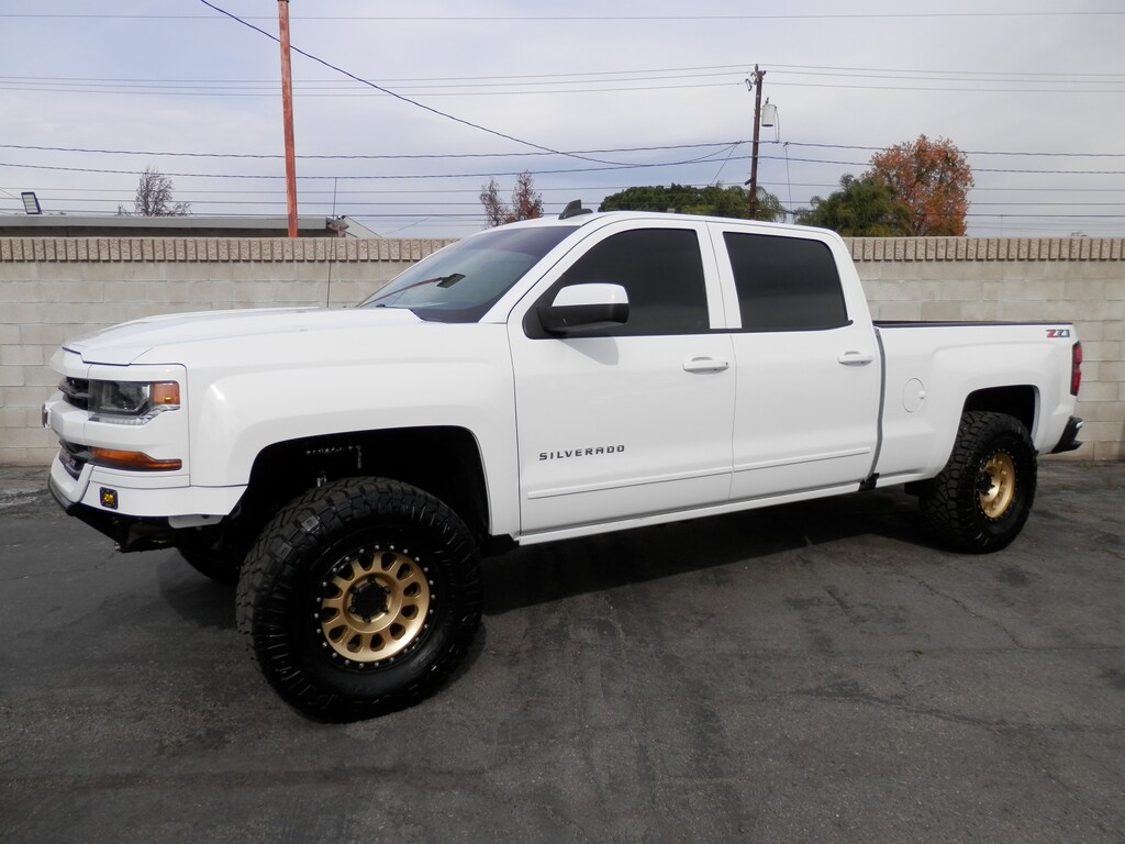 Used 2018 Chevrolet Silverado 1500 Z71 LT (CUSTOM 4 INCH FOX LIFT) Truck Crew Cab