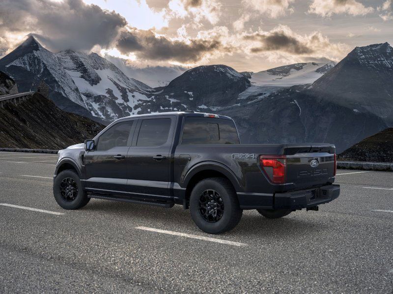 2025 Ford F-150 XLT photo 4