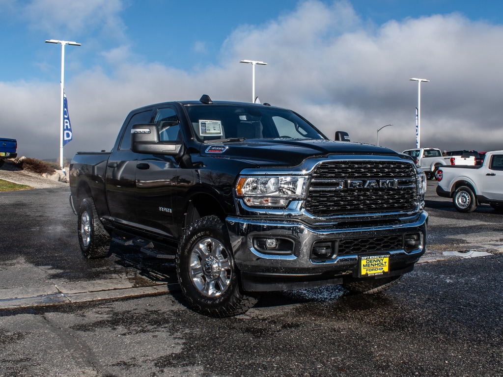 2024 Ram 3500 Big Horn photo 3