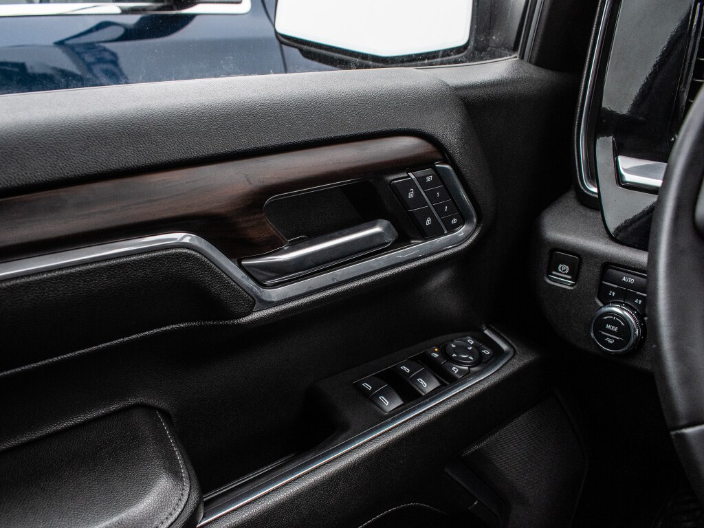 2024 GMC Sierra 1500 SLT - Photo 16