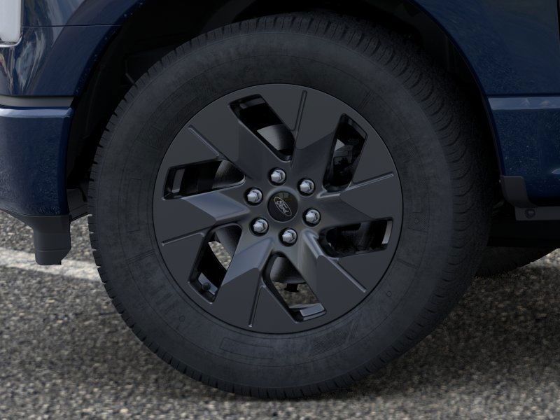 2025 Ford F-150 Lightning Flash - Photo 19