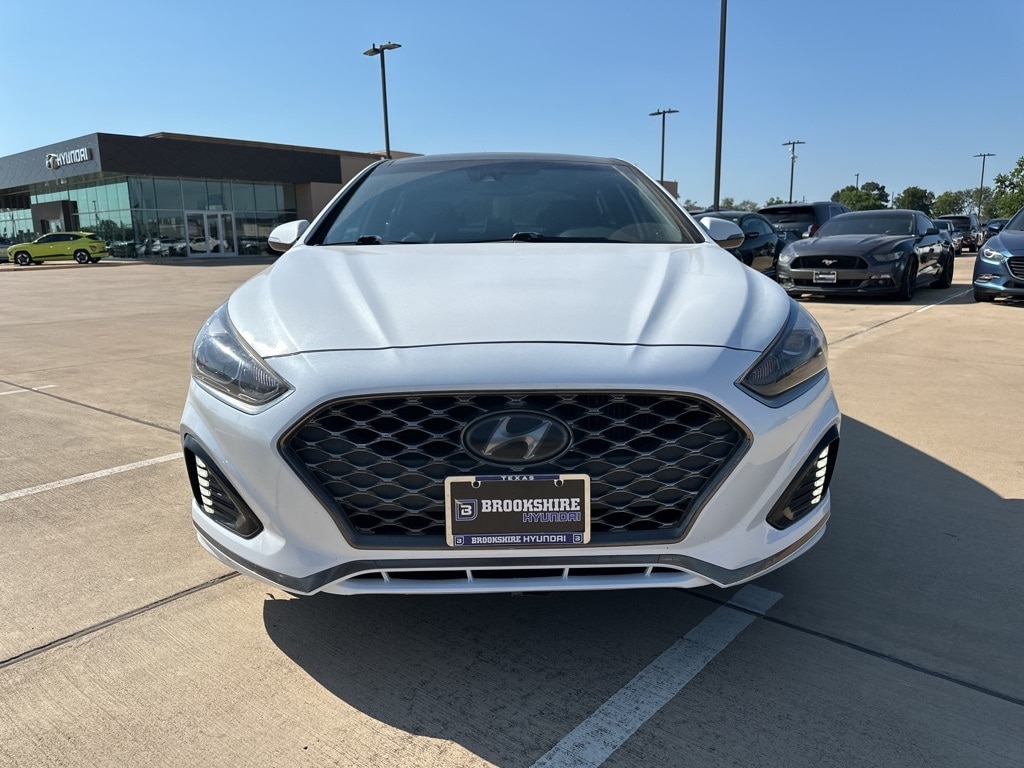 Used 2019 Hyundai Sonata Limited with VIN 5NPE34AB3KH821670 for sale in Brookshire, TX