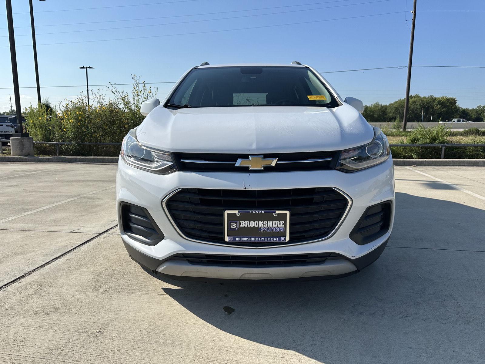 2017 Chevrolet Trax LT photo 2
