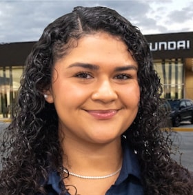 Staff member Valeria Tovar from ID_30b22bba7ebd
