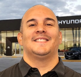 Staff member Carlos Paredes from ID_b9babec8afdc