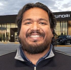 Staff member Stephen Rojas from ID_30b22bba7ebd