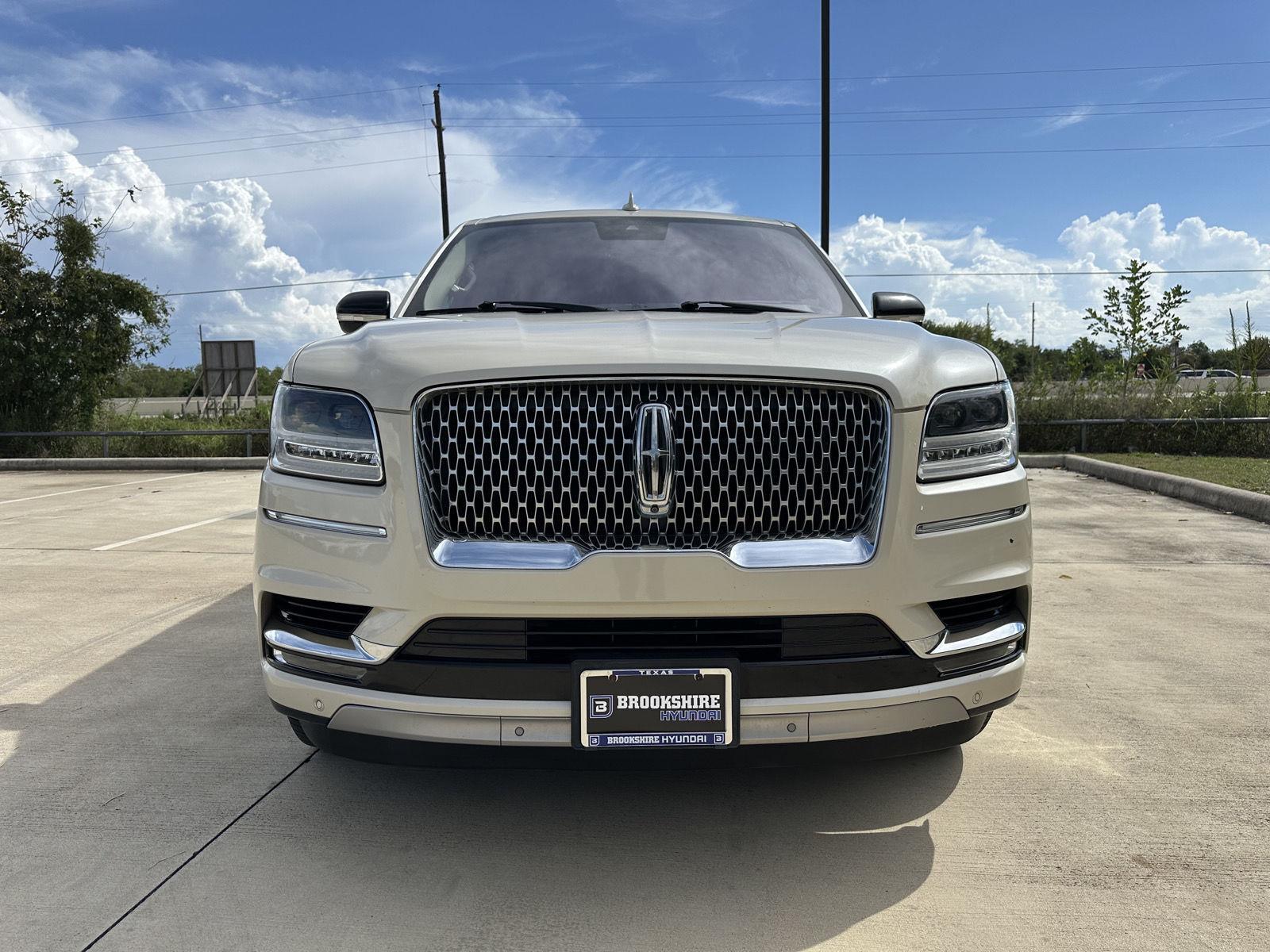 2018 Lincoln Navigator L Reserve photo 2